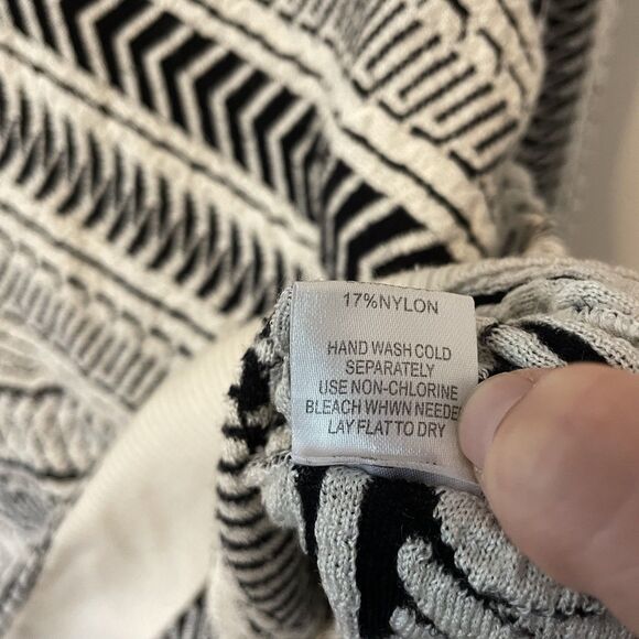 Generation Love Women’s Swester Abstract Print Sz M - Picture 4 of 5